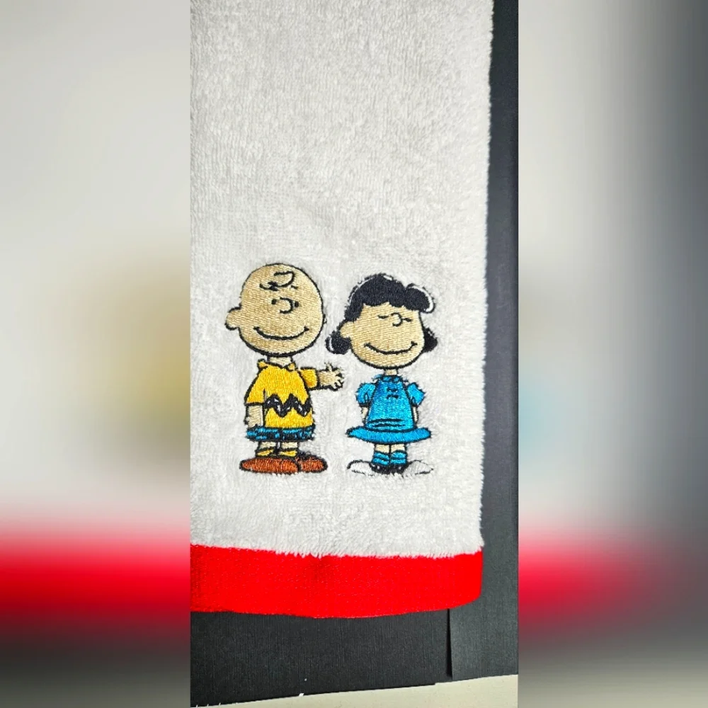 Peanuts Charlie Brown & Lucy Hand Towel